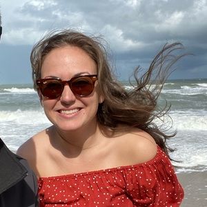 Meet your Posher, Vanessa